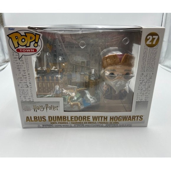 Funko Pop Town Harry Potter Albus Dumbledore with Hogwarts Castle 27 NWT - Picture 4 of 8